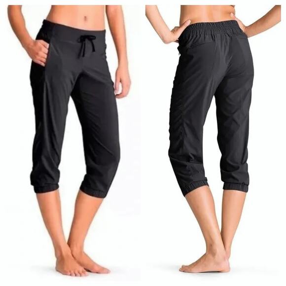 Athleta La Viva Capri Pants 6 Black Ruched Gym Training Workout Athleisure - Picture 1 of 8